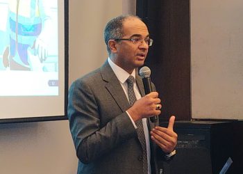 نائب وزير الإسكان يشارك في ورشة عمل “SUEZ” بهدف نقل أحدث التكنولوجيات في قطاع مرافق المياه