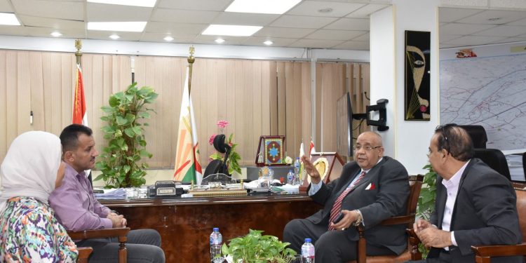 رئيسا جامعة الأقصر وجهاز طيبة الجديدة يبحثان إنشاء مقر جديد للجامعة بطيبة على مساحة 165 فدانا