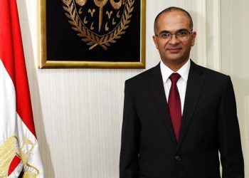 تعاون بين “الإسكان” و “الاتصالات” لبناء القدرات الرقمية للعاملين بمرافق المياه