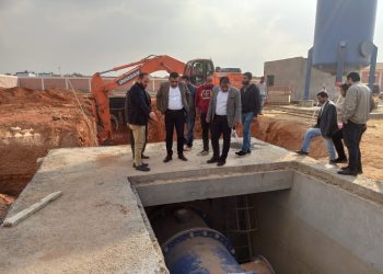 مسئولو “الإسكان” يتفقدون مشروع محطة رفع المياه رقم 4 وخط المياه الناقل قطر 1600مم بمدينة بدر