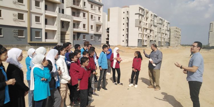 جهاز “العاشر من رمضان” يُنظم زيارة ميدانية لطلاب إحدى المدارس للتعرف على المشروعات القومية