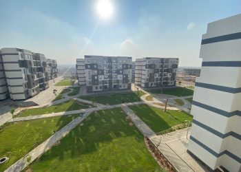 وزير الإسكان: طرح ١١٦٠ وحدة سكنية كاملة التشطيب بالعبور الجديدة وأسيوط الجديدة