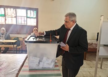 رئيس القابضة للمياه يدلي بصوته في الانتخابات الرئاسية