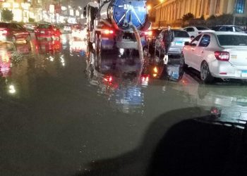 القاهرة والجيزة لمياه الشرب والصرف الصحي تقومان بسحب مياه الأمطار المتساقطة اليوم