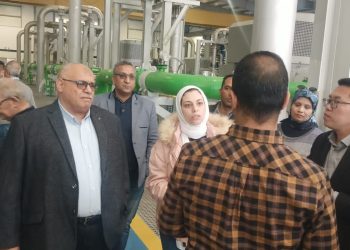 وفدٌ من “اقتصادية قناة السويس” ومستثمرين صينيين يدرسون الفرص الاستثمارية ببورسعيد الجديدة “سلام”