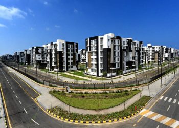 وزير الإسكان: أول يناير.. تسليم 130 عمارة سكنية بمشروع “جنة” بالمنصورة الجديدة لحاجزيها
