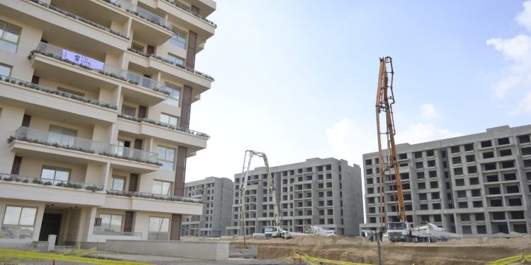 تاج مصر للتنمية العقارية تنتهي من 90% إنشاءات ديجويا 1,2,3 وإزدان مول بالعاصمة الإدارية الجديدة