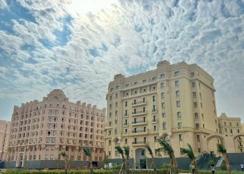 رئيس جهاز العاصمة الإدارية الجديدة يتفقد الحي السكني الخامس ومحور الأمل