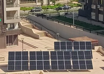 وفد من البرنامج الإنمائي للأمم المتحدة يزور مشروع نظم الخلايا الشمسية بـ”جنة” أكتوبر