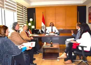 الإسكان : اجتماع مع ” البنك الدولي” لمتابعة خدمات الصرف الصحي في 6 محافظات