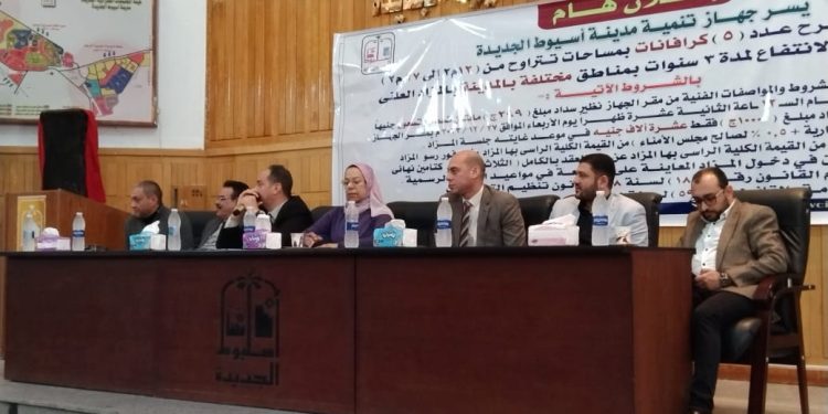 طرح 14 محلاً تجارياً  للبيع بالأسواق التجارية ببرج العرب الجديدة