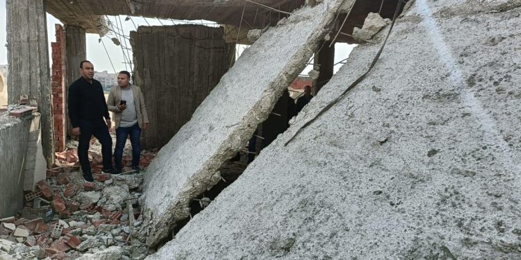 وزير الإسكان يُصدر قرارات لإزالة مخالفات بناء وتعديات بالساحل الشمالي ومدينتي ملوي وطيبة الجديدتين