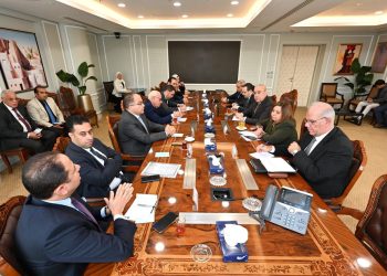 وزير الإسكان ومحافظ بورسعيد يبحثان مقترحات تنفيذ مشروعات سكنية لأهالي المحافظة