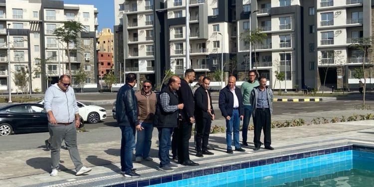 مسئولو “الإسكان” يتابعون المشروعات الجارى تنفيذها بمدينة دمياط الجديدة