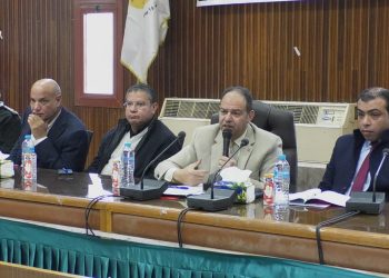 رئيس جهاز 15 مايو: بيع محال تجارية بمنطقة زهور مايو.. وضخ الغاز الطبيعى لوحدات دار مصر