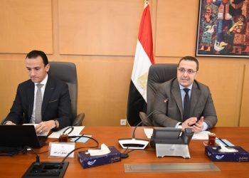 مسئولو “الإسكان” يناقشون مع المطورين العقاريين آليات تنفيذ المبادرة المقترحة لتصدير العقار المصري