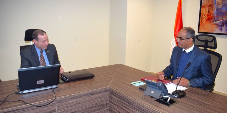 “الإسكان والعربية للتصنيع” تبحثان موقف التصنيع المحلي بمشروعات مياه الشرب والصرف الصحي