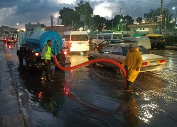 مياه القليوبية تتخذ إجراءات احترازية استعدادًا للأمطار المتوقعة.. ورفع حالة الطوارئ وانتشار معدات الطوارئ