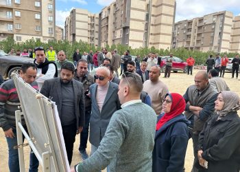 مسئولو الإسكان يتفقدون المشروعات الجاري تنفيذها بمدينة حدائق أكتوبر
