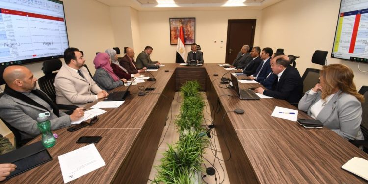 وزير الإسكان: تشكيل مجموعة عمل لتقييم تنفيذ الاستراتيجيات القومية وتحديد الخطط التنفيذية للوزارة