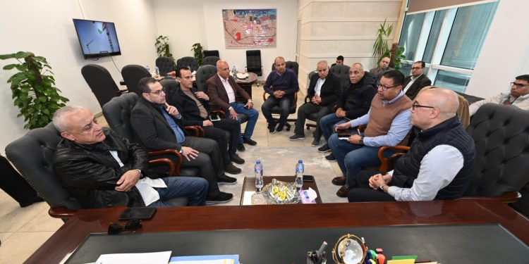 وزير الإسكان يعقد اجتماعا بمقر جهاز “العلمين الجديدة” لمتابعة سير العمل بالمشروعات الجارى تنفيذها