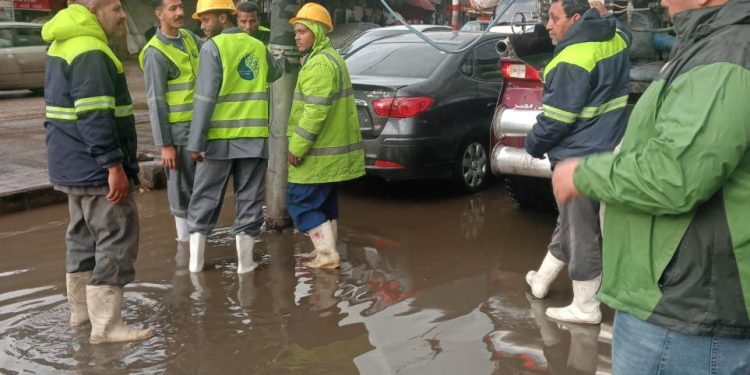 استمرار عمليات سحب مياه الأمطار بنطاق محافظتي القاهرة والجيزة