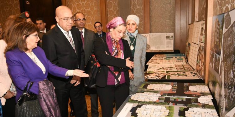 وزيرا الإسكان والبيئة يفتتحان معرض المشروعات المقدمة لمسابقة تصميم “الإسكان الأخضر”