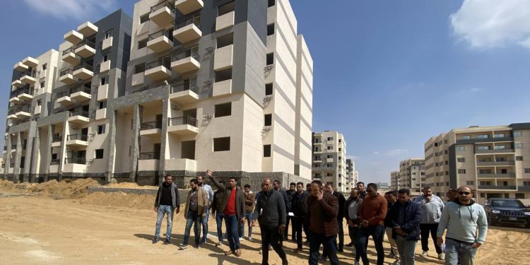 وزير الإسكان يُتابع موقف وحدات “سكن لكل المصريين” بـ6 مدن جديدة