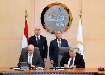 وزيرا الإسكان والنقل يشهدان توقيع بروتوكول تعاون فى مجالات النقل البرى بالمدن الجديدة.. باستثمارات 2 مليار جنيه