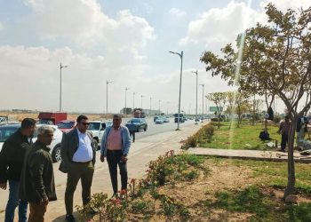 ‫ الإسكان: استكمال مشروعات تطوير الطرق بالمناطق الصناعية والسكنية بمدينة العبور