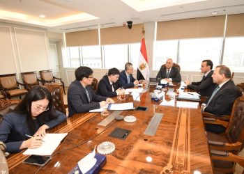 وزير الإسكان والقائم بأعمال السفير الصيني بالقاهرة يبحثان موقف المشروعات المشتركة مع شركات المقاولات الصينية