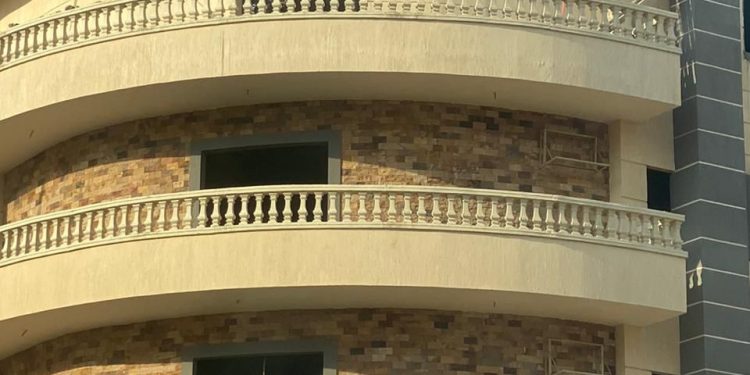 جهاز الشيخ زايد يشن عدة حملات لمواجهة مخالفات البناء والإشغالات