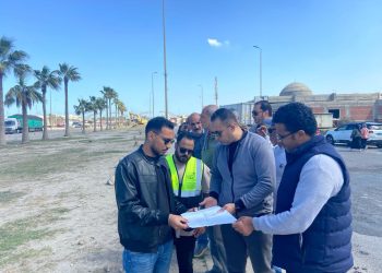 رئيس جهاز دمياط الجديدة يتفقد أعمال تطوير ورفع كفاءة محاور الطرق بمنطقة الميناء