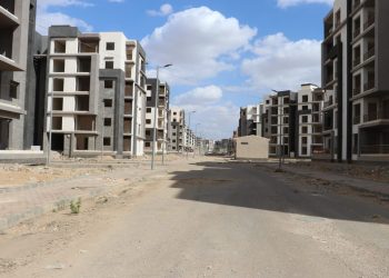 رئيس جهاز 6 أكتوبر يواصل جولاته التفقدية بمشروع “جنة” وأعمال رفع الكفاءة والتطوير بالمدينة