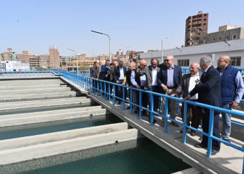 وزير الإسكان يتفقد مأخذ ومحطة مياه شبرا الخيمة بطاقة تصميمية 600 ألف م3 يومياً لخدمة 2 مليون نسمة