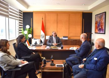 وزير الإسكان يُتابع موقف مشروعات مياه الشرب والصرف الصحي الجاري تنفيذها بالتعاون مع شركاء التنمية