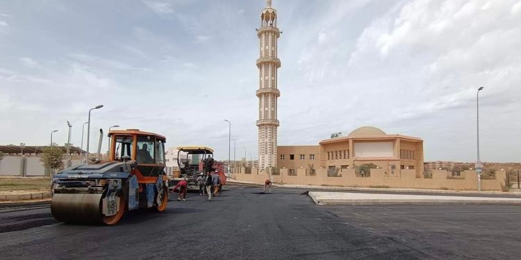 رؤساء أجهزة مدن بني سويف وطيبة الجديدة والعبور يتفقدون أعمال تطوير ورفع كفاءة الطرق والصيانة