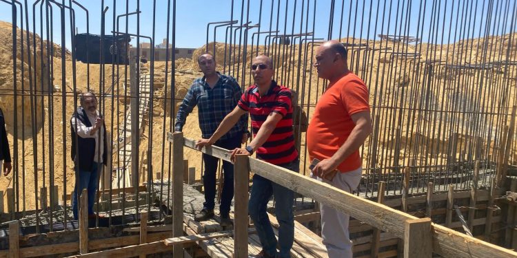 رئيس جهاز القاهرة الجديدة يتفقد محطة الصرف الصحى رقم 11 وخط طرد لخدمة منطقة الأندلس وامتدادها