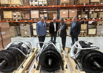 وزير الإسكان يزور مصنع “Hydroo” الأسبانية لبحث موقف تصنيع منتجات الشركة محلياً.. وتذليل العقبات في طريق تعظيم المنتج المحلي