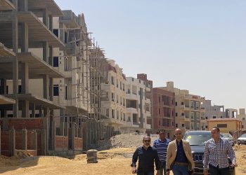 الإسكان: إطلاق التيار الكهربائي وتشغيل محطة الصرف الصحي بأراضي “بيت الوطن” بالقاهرة الجديدة لخدمة 1160 قطعة 