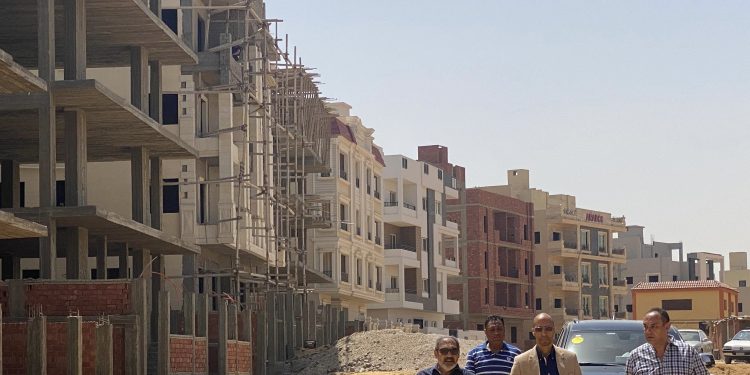 الإسكان: إطلاق التيار الكهربائي وتشغيل محطة الصرف الصحي بأراضي “بيت الوطن” بالقاهرة الجديدة لخدمة 1160 قطعة 