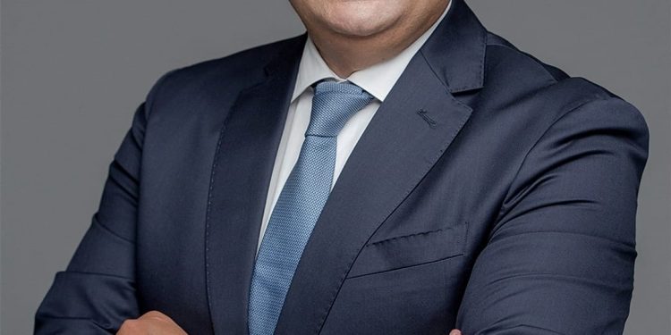 فوز أحمد إمام بعضوية مجلس إدارة الإتحاد المصري لتمويل المشاريع المتوسطة والصغيرة والمتناهية الصغر