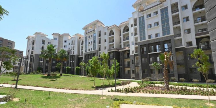 وزير الإسكان: بدء تسليم وحدات حي R3 لموظفي الدولة المنتقلين للعاصمة الادارية الجديدة