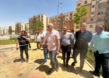 نائب رئيس “هيئة المجتمعات العمرانية” يتابع سير العمل بمشروعات مدينة حدائق العاصمة