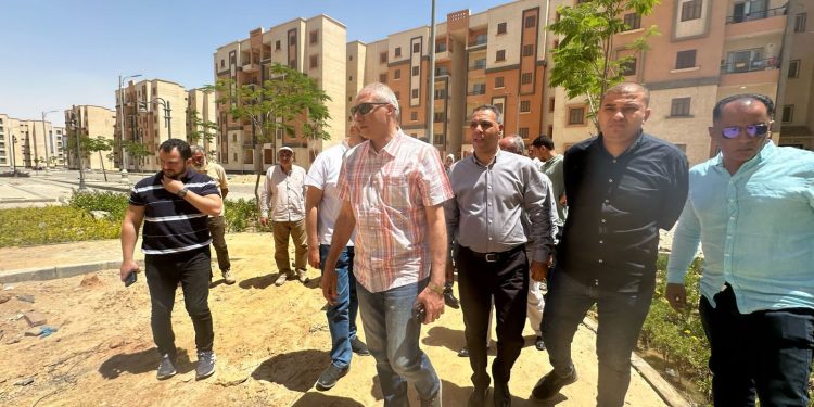 نائب رئيس “هيئة المجتمعات العمرانية” يتابع سير العمل بمشروعات مدينة حدائق العاصمة