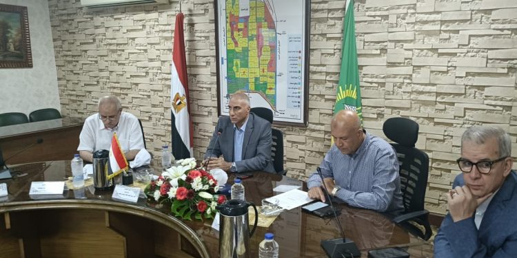 نائب رئيس هيئة المجتمعات العمرانية يترأس اجتماع وحدة متابعة موقف تقنين الأراضي المضافة لأحوزة عدد من المدن الجديدة