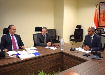 نائب وزير الإسكان يلتقي ممثلي أحد التحالفات العالمية لبحث فرص التعاون في تنفيذ مشروعات مياه الشرب والصرف الصحي