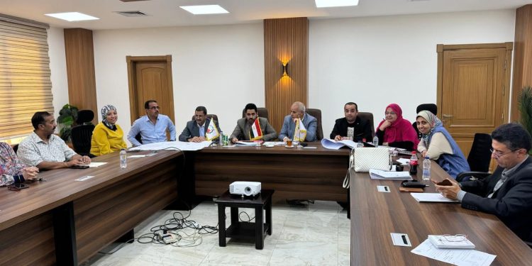 مسئولو “الإسكان” يتابعون موقف تنفيذ مشروعات المرافق بالمناطق المضافة لمدينة العبور الجديدة