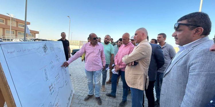 نائب رئيس هيئة المجتمعات العمرانية يتابع سير العمل وموقف الخدمات بمدينتي أسيوط وناصر الجديدتين