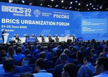 مساعد وزير الإسكان يشارك في الجلسة الافتتاحية للمنتدي العمراني لدول البريكس بدعوة من الحكومة الروسية